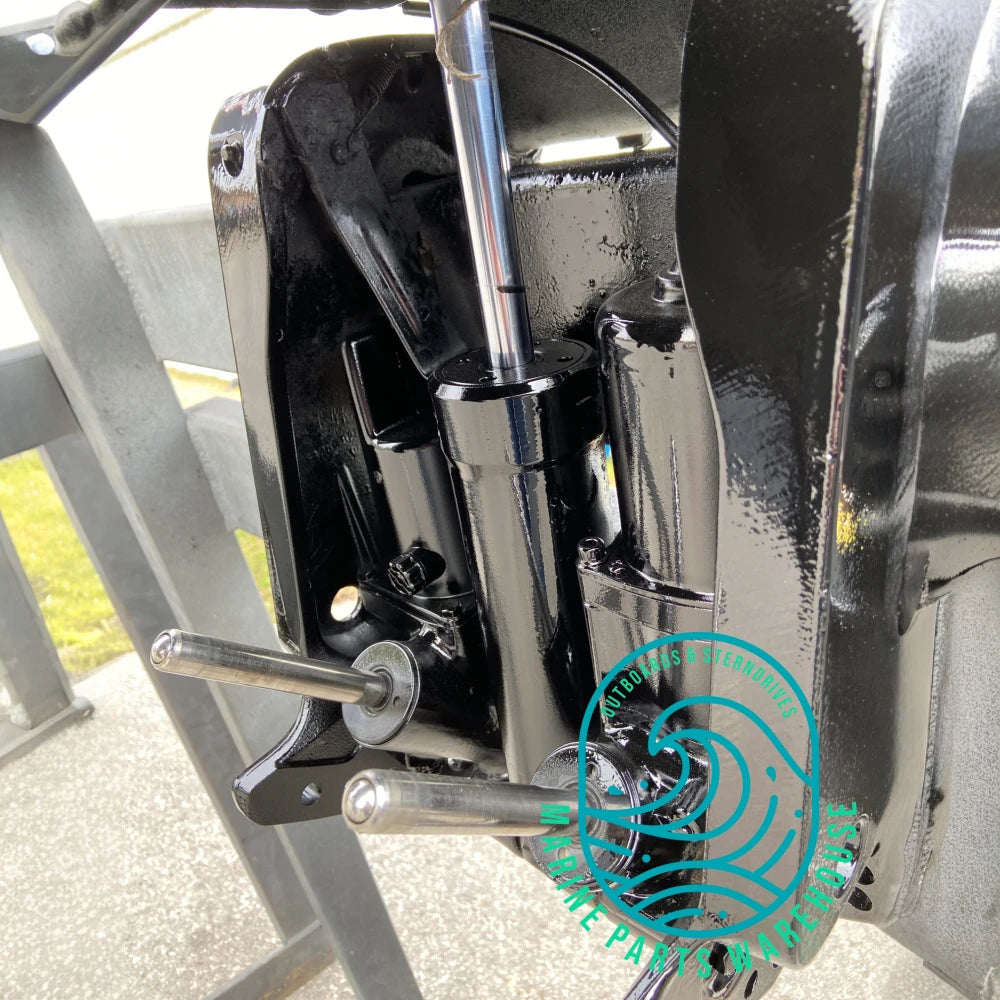 1998 Mercury 150 HP 6-Cylinder Carbureted 2-Stroke 25" (X) Outboard Motor