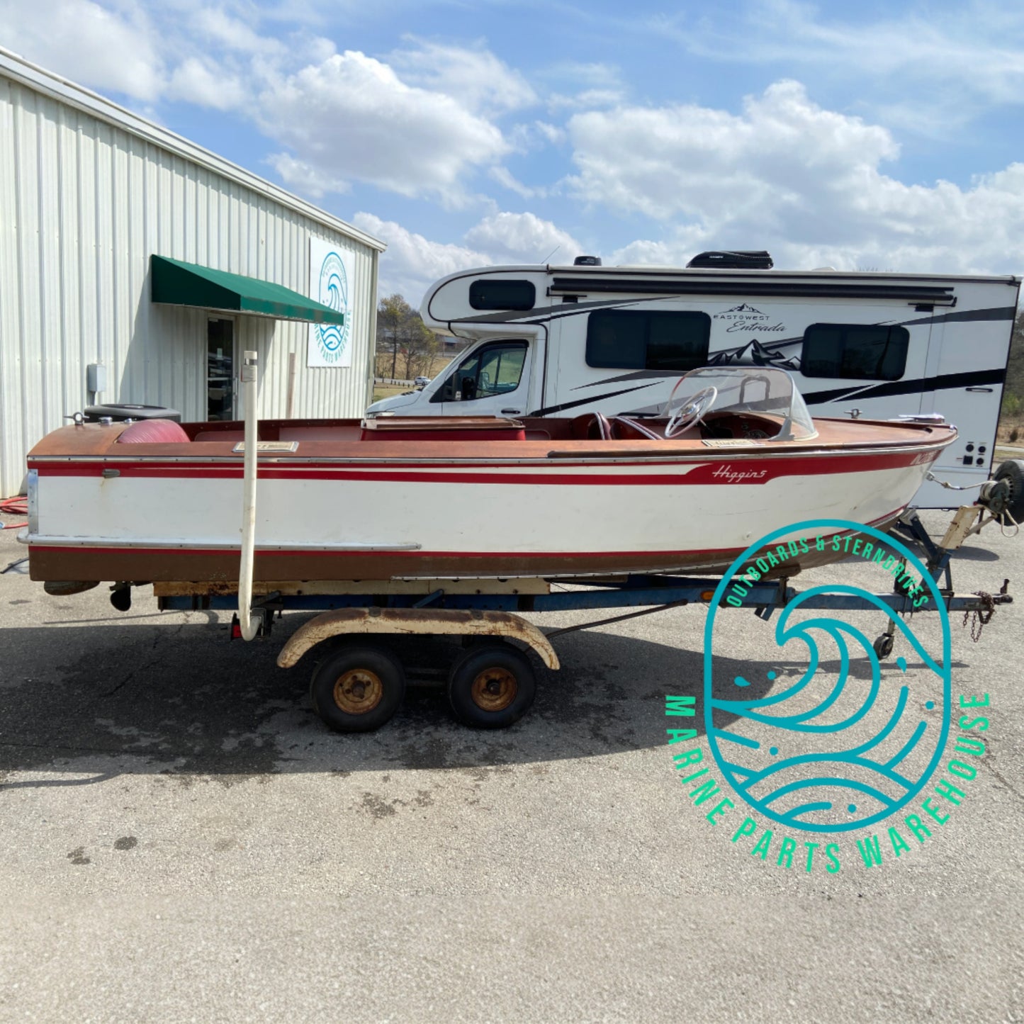 1954 HIggins 17' Runabout Boat