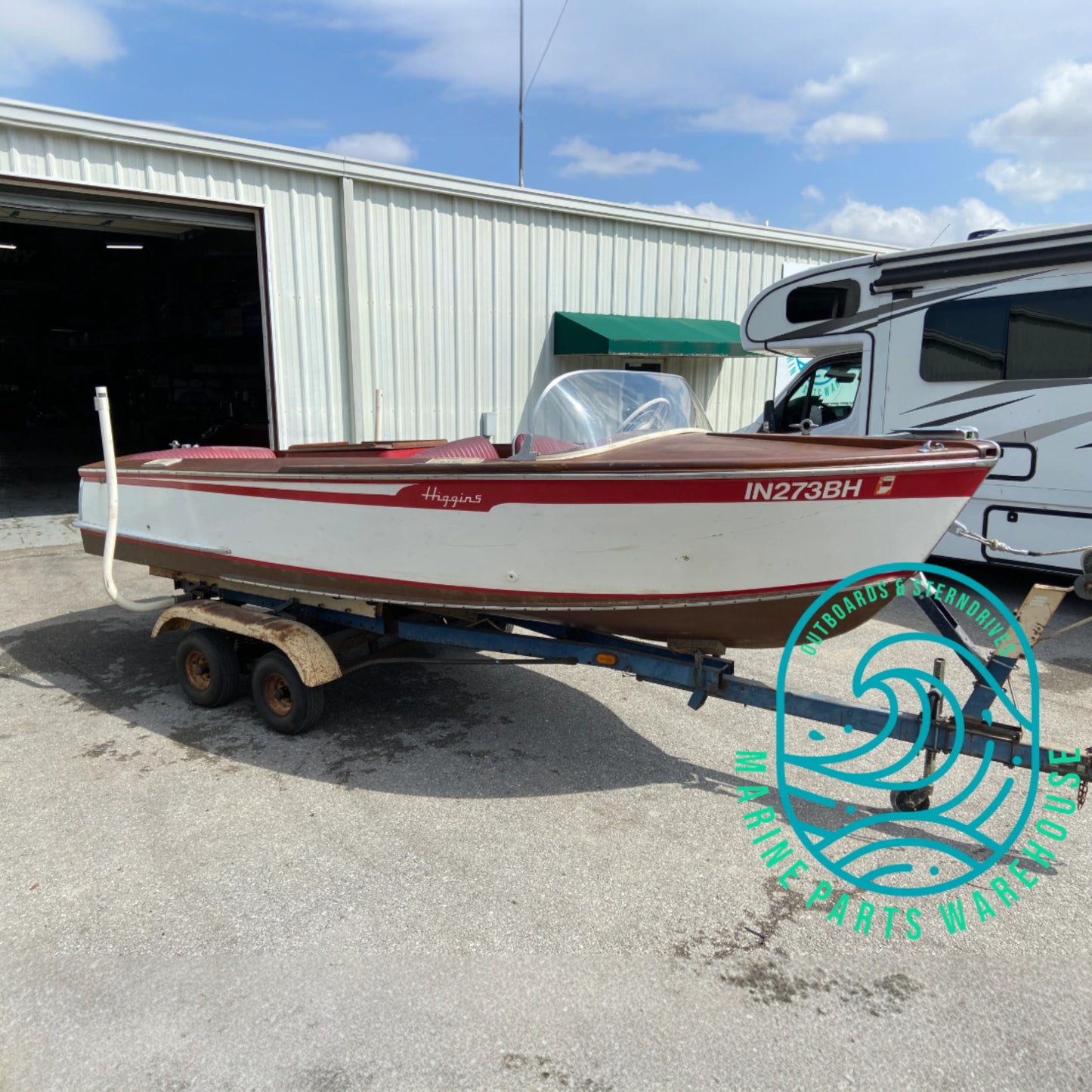 1954 HIggins 17' Runabout Boat