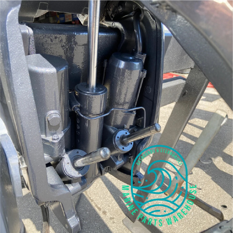1999 Yamaha 225 HP 6-Cylinder EFI 2-Stroke 30" (XXL) Outboard Motor