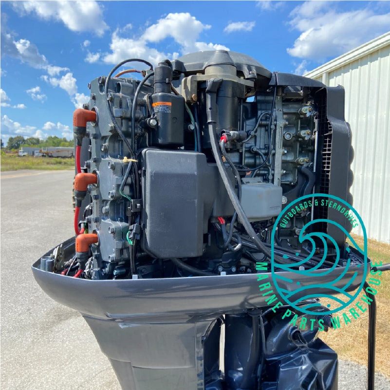 1999 Yamaha 225 HP 6-Cylinder EFI 2-Stroke 30" (XXL) Outboard Motor