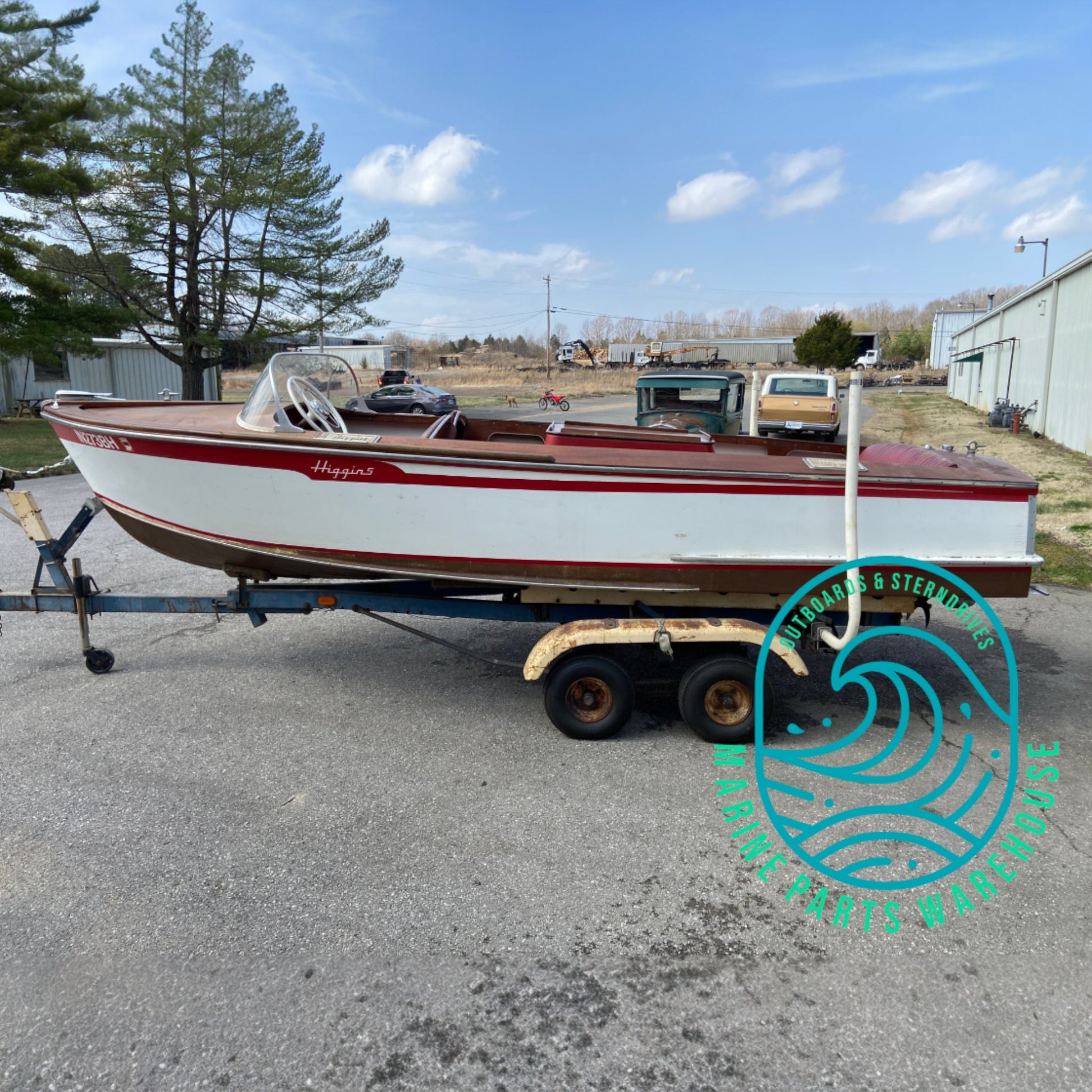 1954 HIggins 17' Runabout Boat