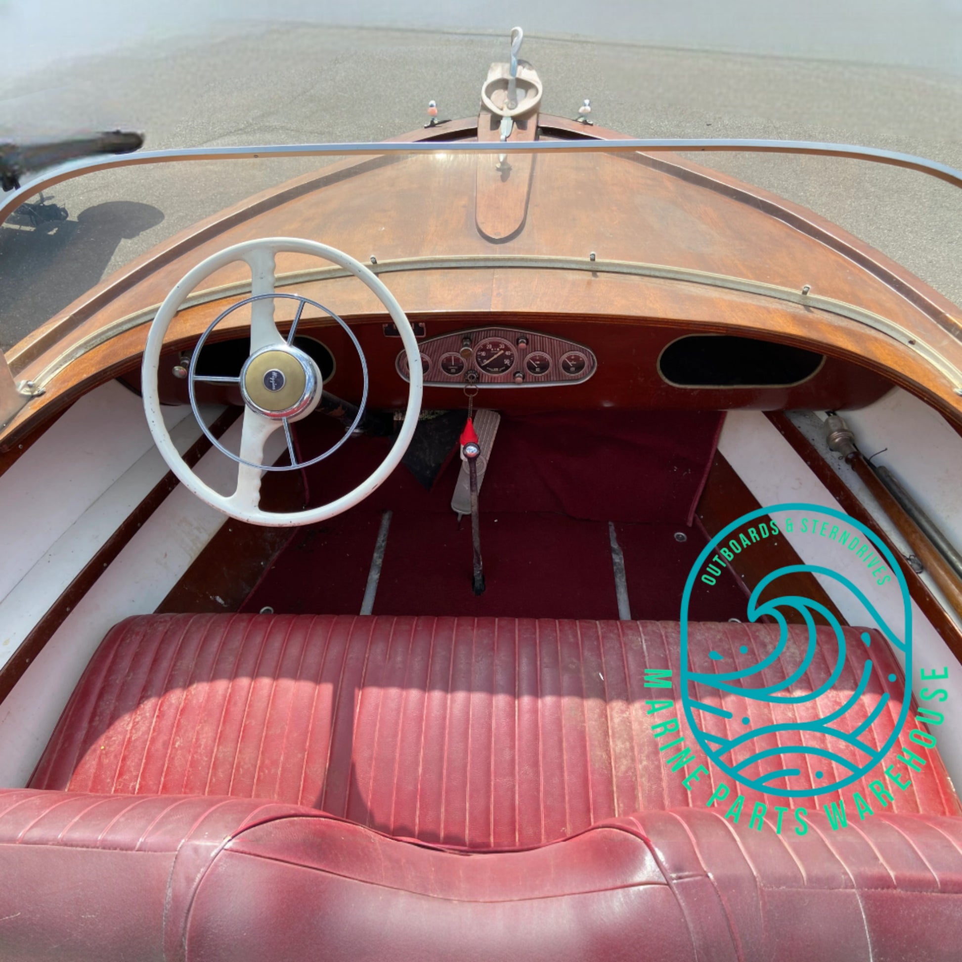 1954 HIggins 17' Runabout Boat